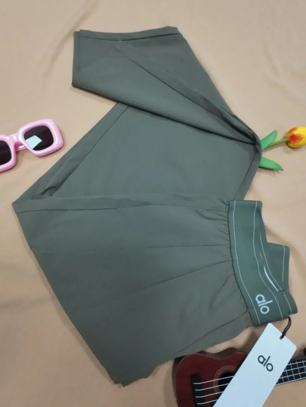Brand New🧖‍♀️ALO Yoga Olive Suit Up Trouser 30
